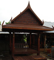 ศาลาทรงไทย นั่งพื้นไม้เก่า 2x2 m